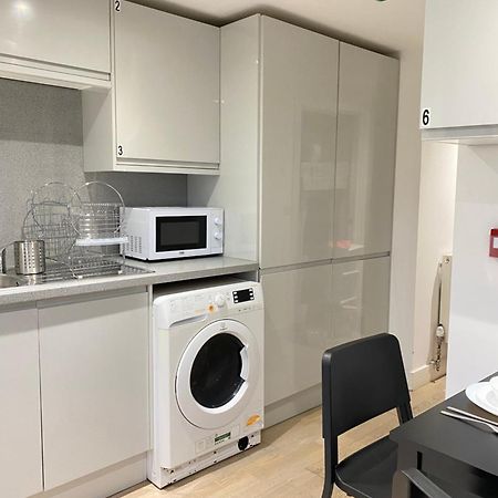 Cozy En-Suite Near Stratford Londra Dış mekan fotoğraf