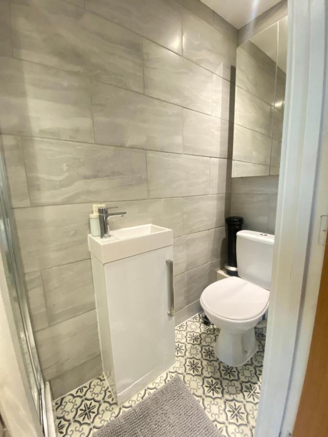 Cozy En-Suite Near Stratford Londra Dış mekan fotoğraf