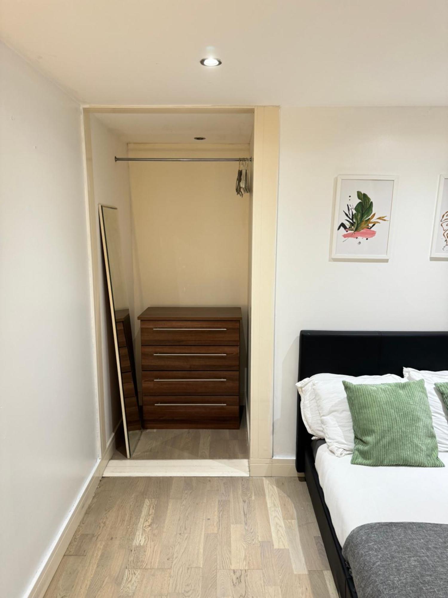 Cozy En-Suite Near Stratford Londra Dış mekan fotoğraf