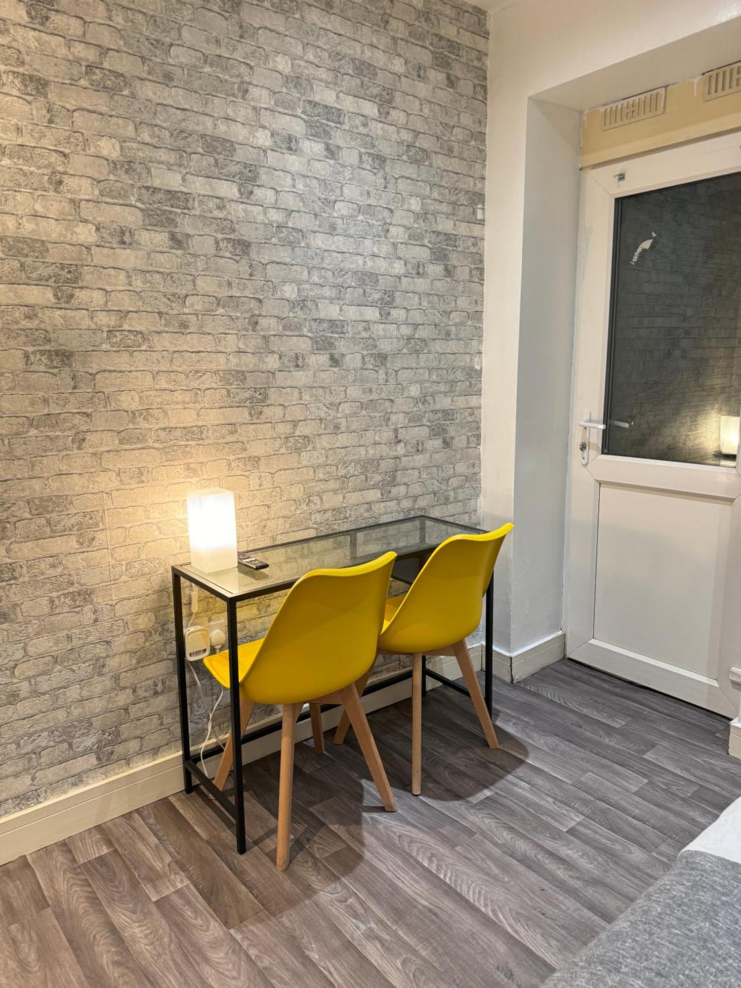 Cozy En-Suite Near Stratford Londra Dış mekan fotoğraf